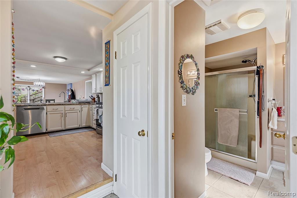 16280 Softwater Lake Drive, Linden, MI 48451 — Photo 16