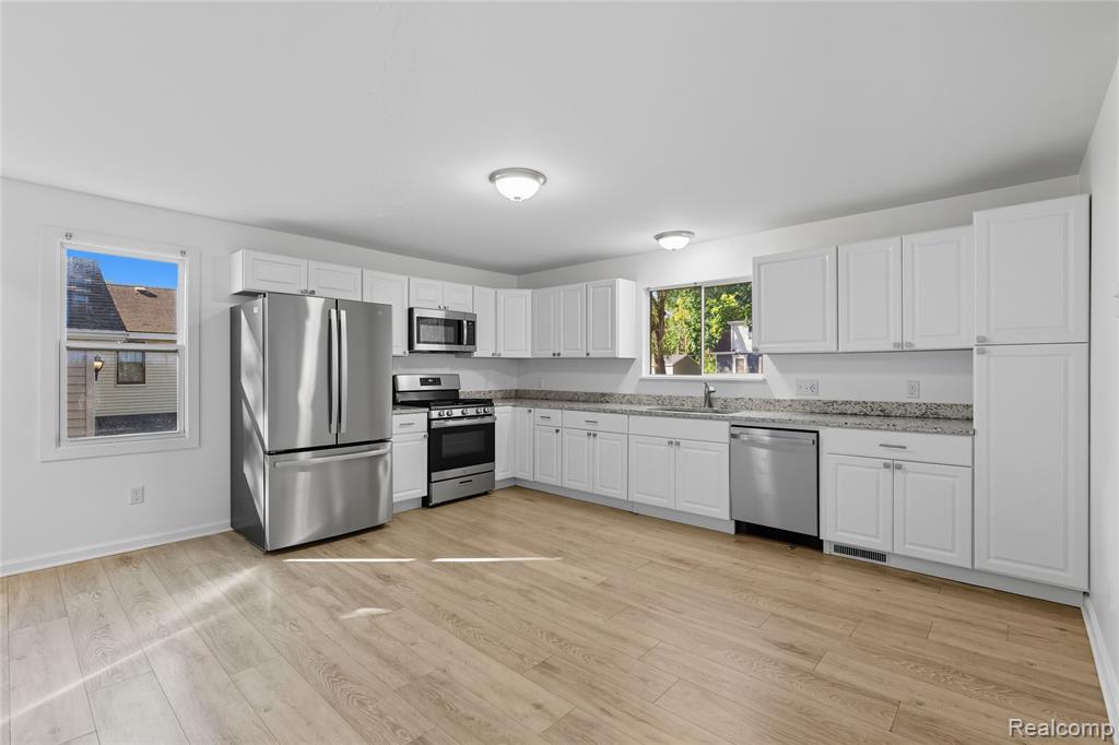 790 Cameron Avenue, Pontiac, MI 48340 — Photo 6