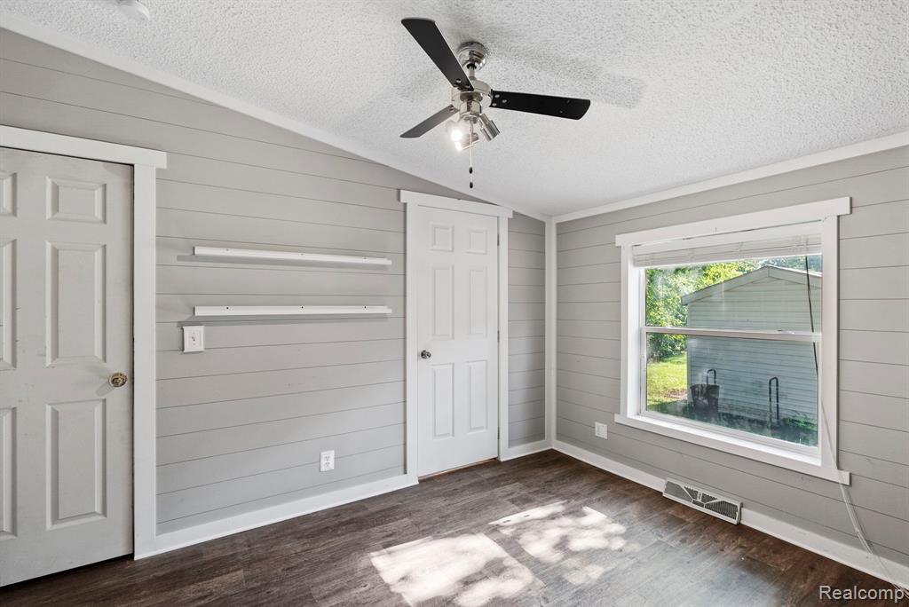 6315 Heyer Street, Romulus, MI 48174 — Photo 33