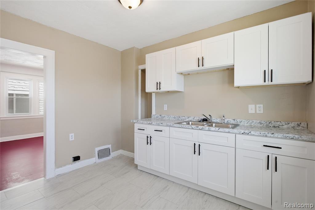 18418 Joann Street, Detroit, MI 48205 — Photo 19