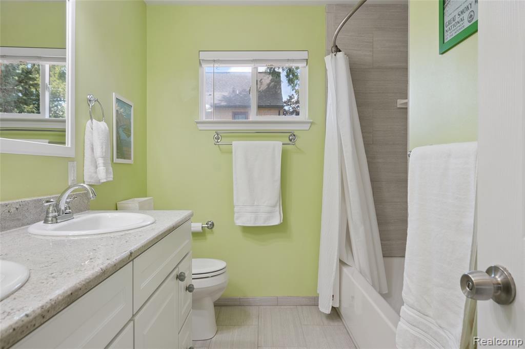 4241 Cooper Avenue, Royal Oak, MI 48073 — Photo 17