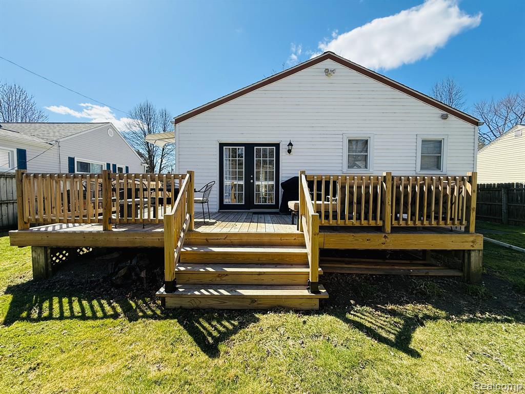 669 CHIPPEWA Street, Mount Clemens, MI 48043 — Photo 36