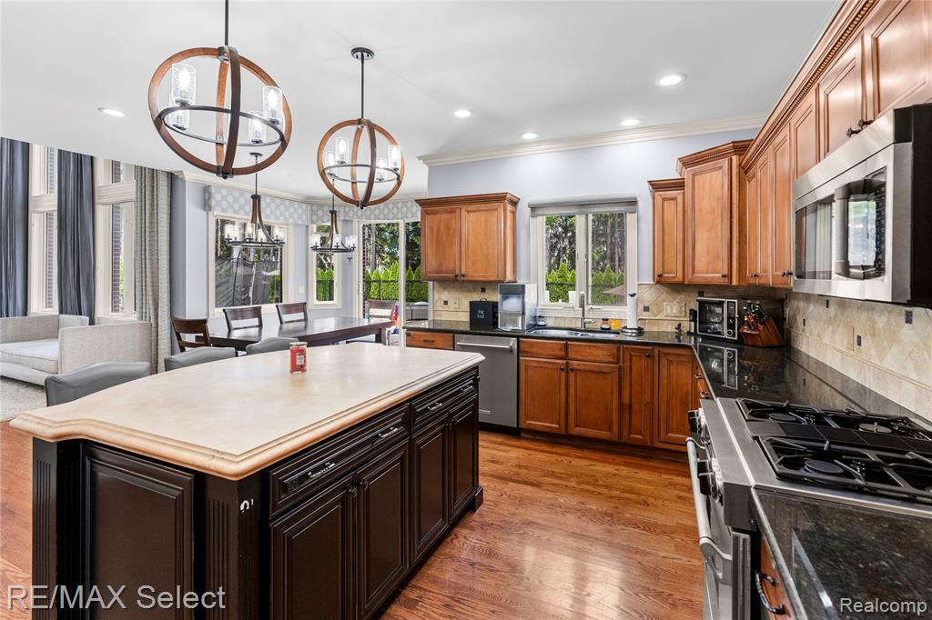 3334 Creekview Drive, Davison, MI 48423 — Photo 21