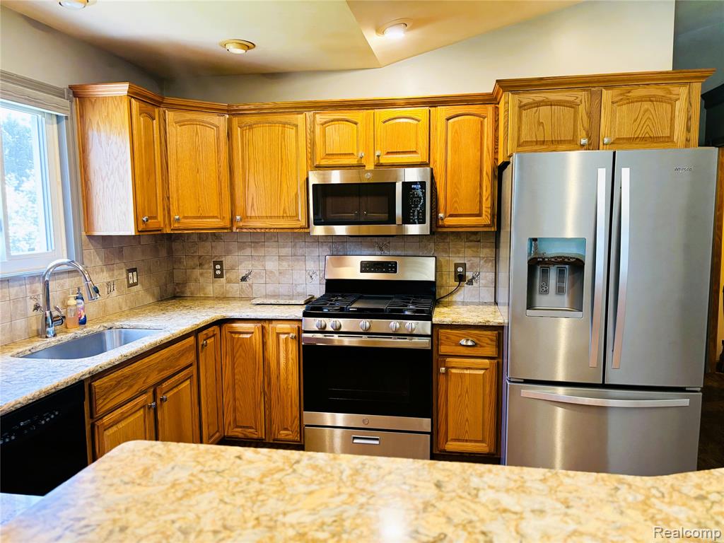 5422 Brown City Road, Brown, MI 48416 — Photo 20