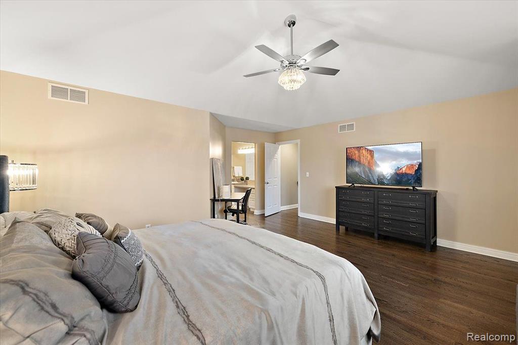 4250 SAINT ANDREWS Street, Howell, MI 48843 — Photo 37