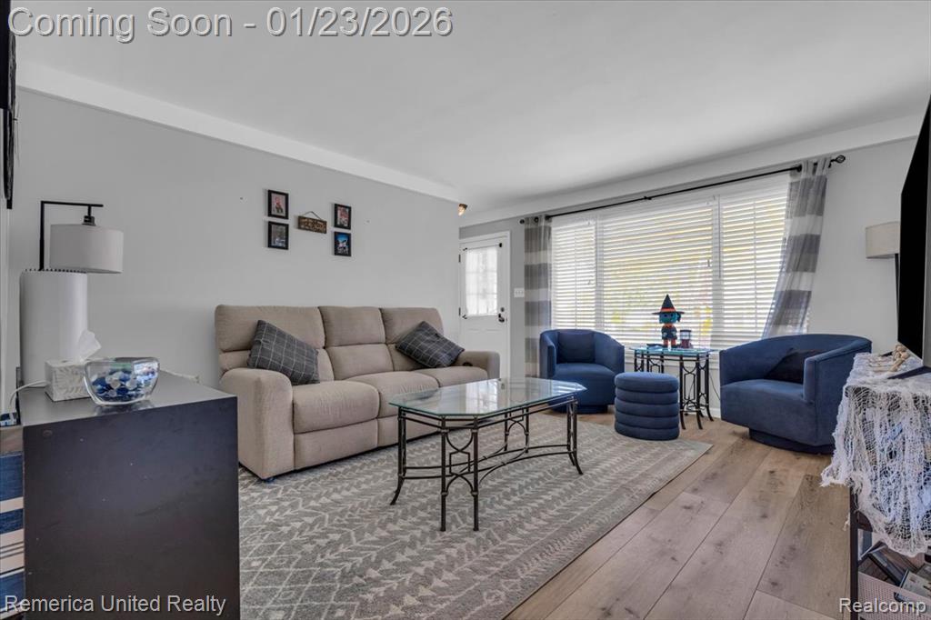 570 Cardwell Street, Garden City, MI — Photo 3
