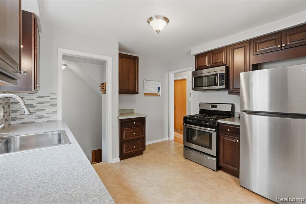 22440 California Street, Saint Clair Shores, MI 48080 — Photo 5