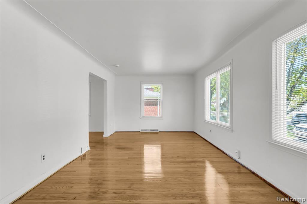 18792 Old Homestead Drive, Harper Woods, MI, 48225