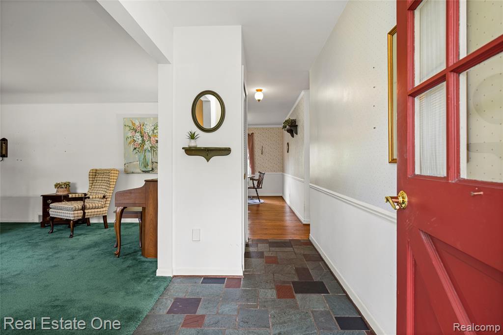 1675 Ledbury Drive, Bloomfield Hills, MI 48304 — Photo 8