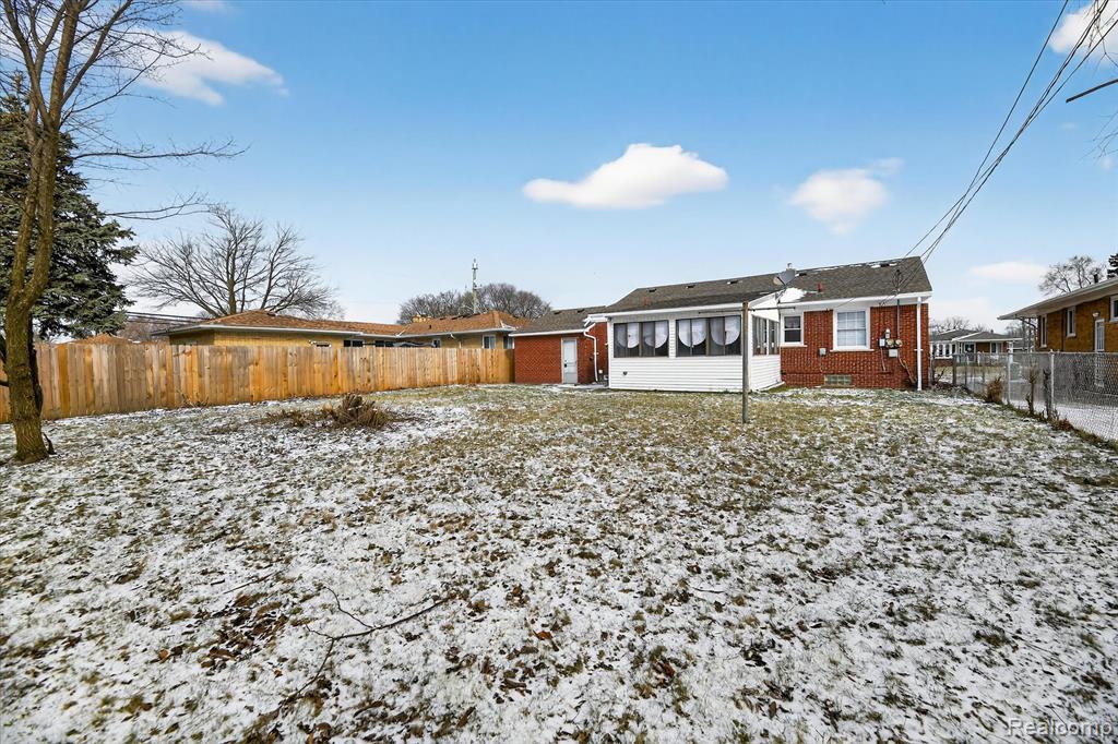 17314 Collinson Avenue, Eastpointe, MI 48021 — Photo 34