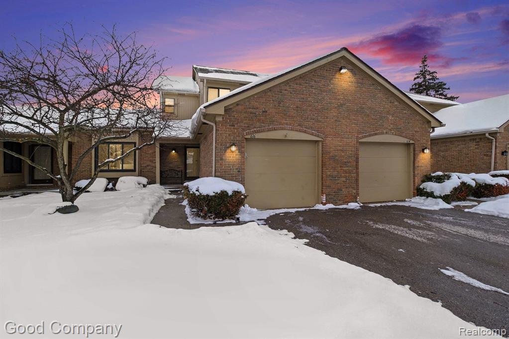 616 Tennyson, Rochester Hills, MI 48307 — front exterior