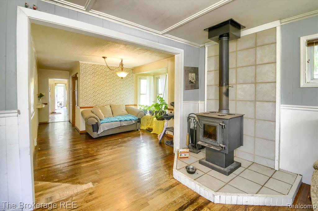 703 CEDARLAWN Road, Waterford, MI 48328 — Photo 11