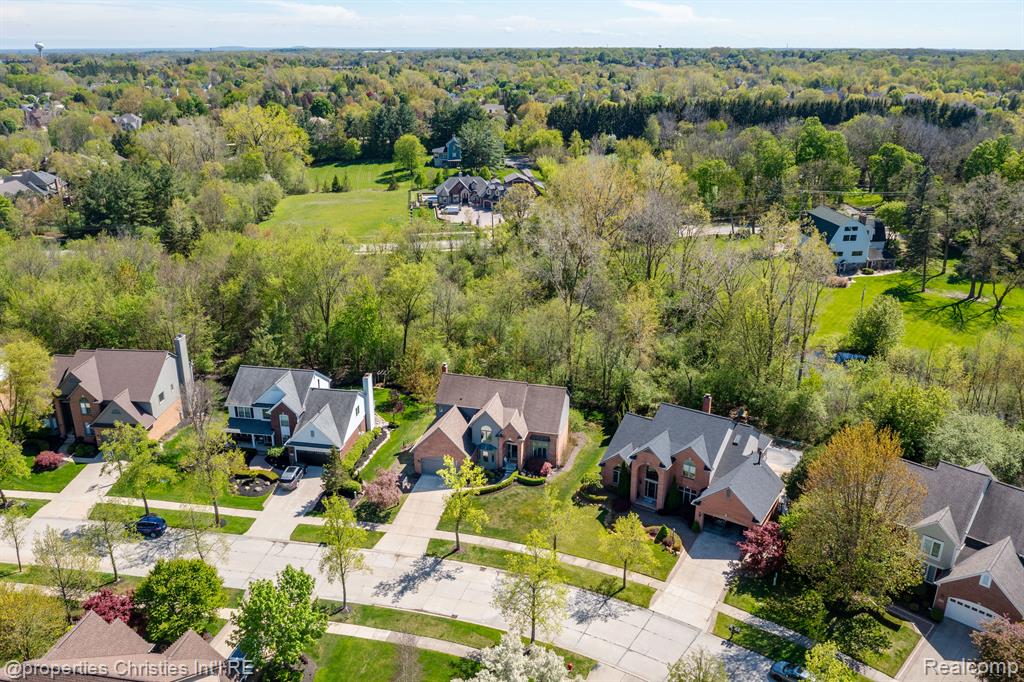 45571 IRVINE Drive, Novi, MI — Photo 55