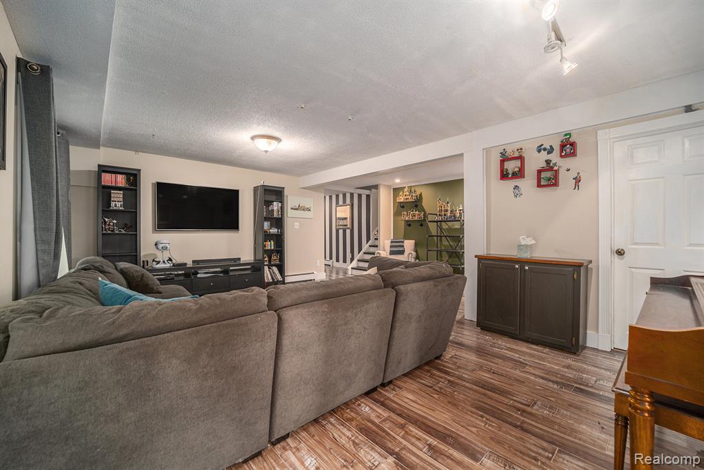 4729 Curtis Lane, Clarkston, MI — Photo 37