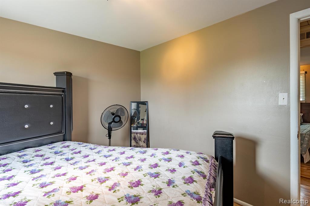 41210 PAIGN Drive, Sterling Heights, MI 48313 — Photo 12