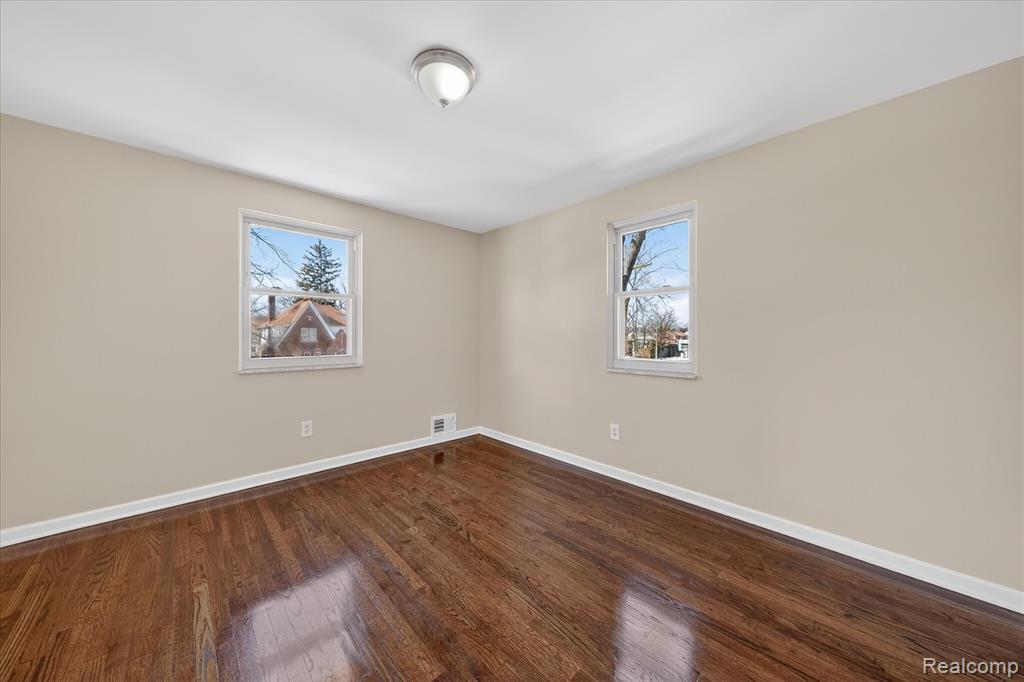 16844 Shaftsbury Avenue, Detroit, MI 48219 — Photo 29