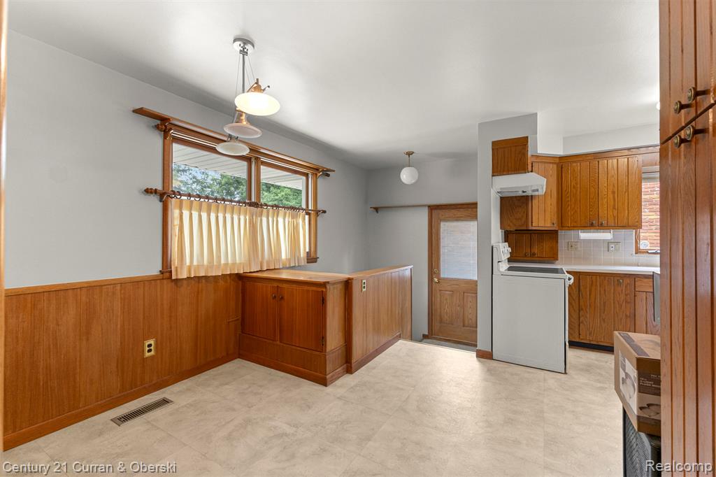 6200 Burger Street, Dearborn Heights, MI 48127 — Photo 15