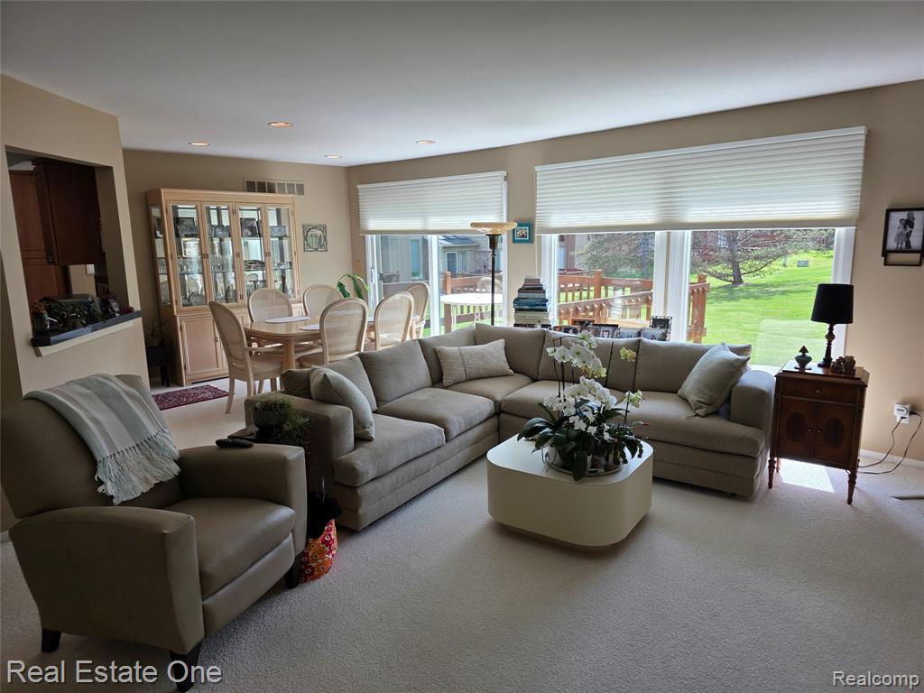 4201 Breckenridge Drive, 74, West Bloomfield, MI — Photo 3