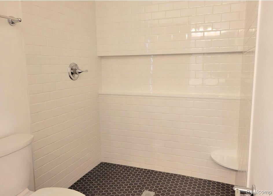 11449 Hidden Oaks Drive, Clio, MI 48420 — Photo 7