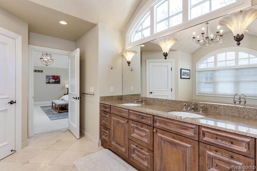682 WALLACE Street, Birmingham, MI 48009 — Photo 27