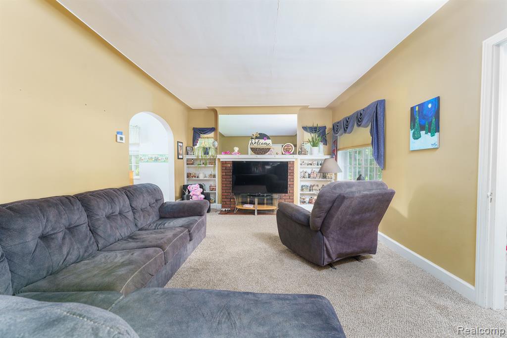 9301 W Grand River Avenue, Fowlerville, MI 48836 — Photo 5