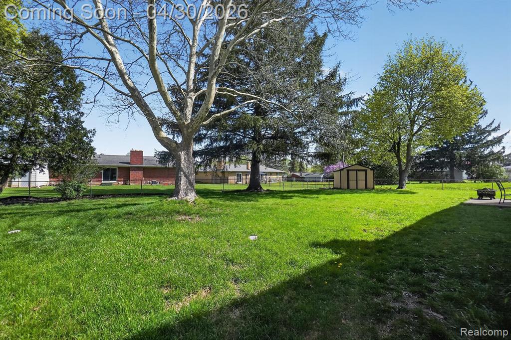 2141 E Hill Road, Grand Blanc, MI 48439 — Photo 30