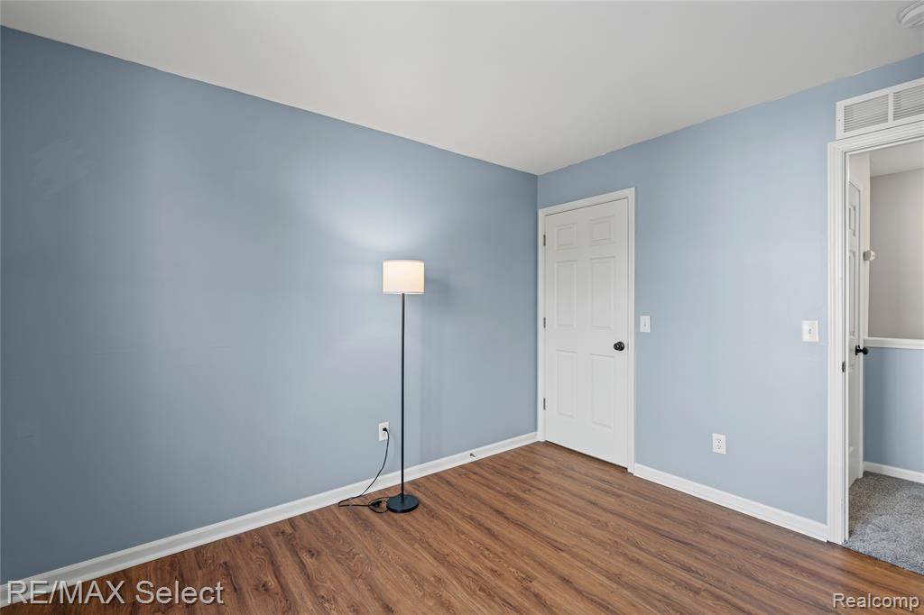 5199 Meadow Crest Circle, Holly, MI 48442 — Photo 28