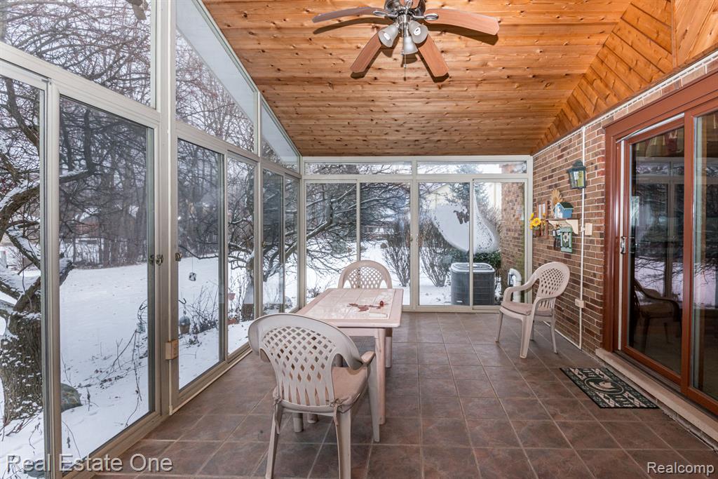 41344 Beacon Road, Novi, MI — Photo 41