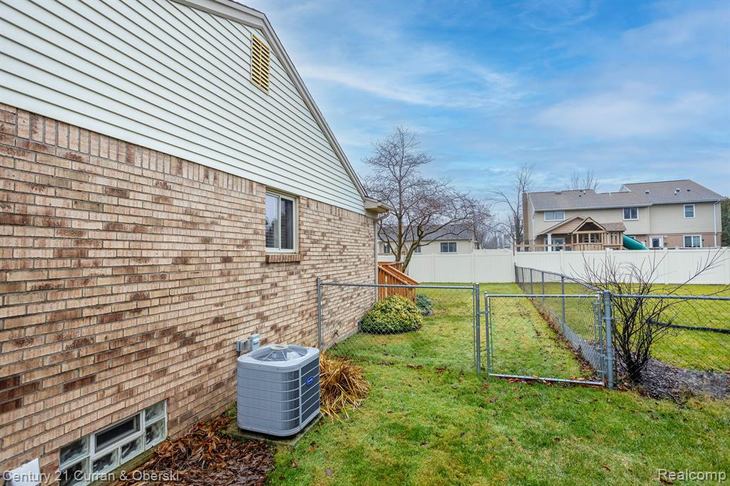 1193 Whittier Drive, Canton, MI 48187 — Photo 32