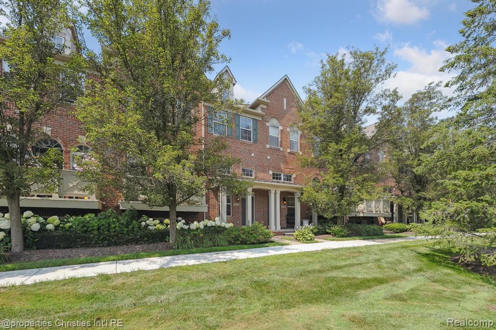 39771 ROCKCREST Circle, Northville, MI — Photo 2