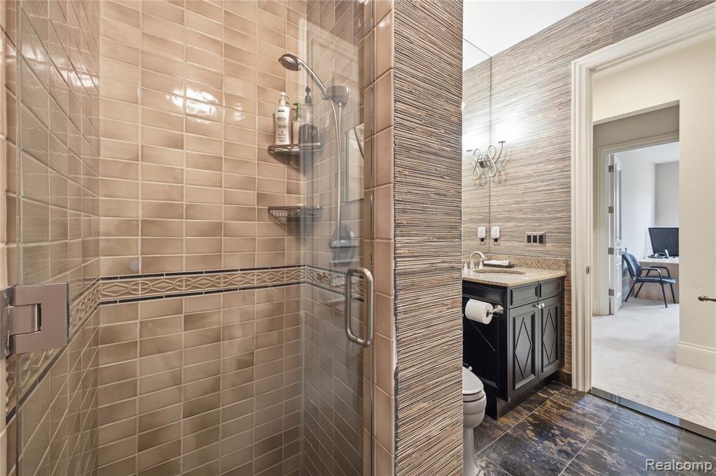 5230 Clarendon Crest Street, Bloomfield Hills, MI 48302 — Photo 45