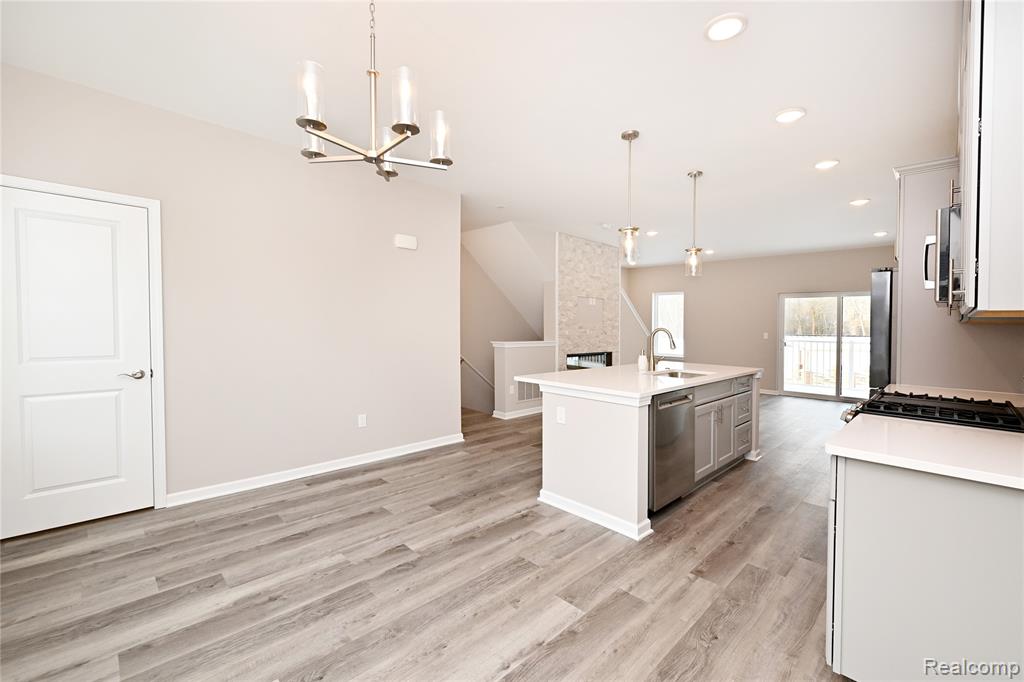 4861 Parkside Lane, Troy, MI 48085 — Photo 15