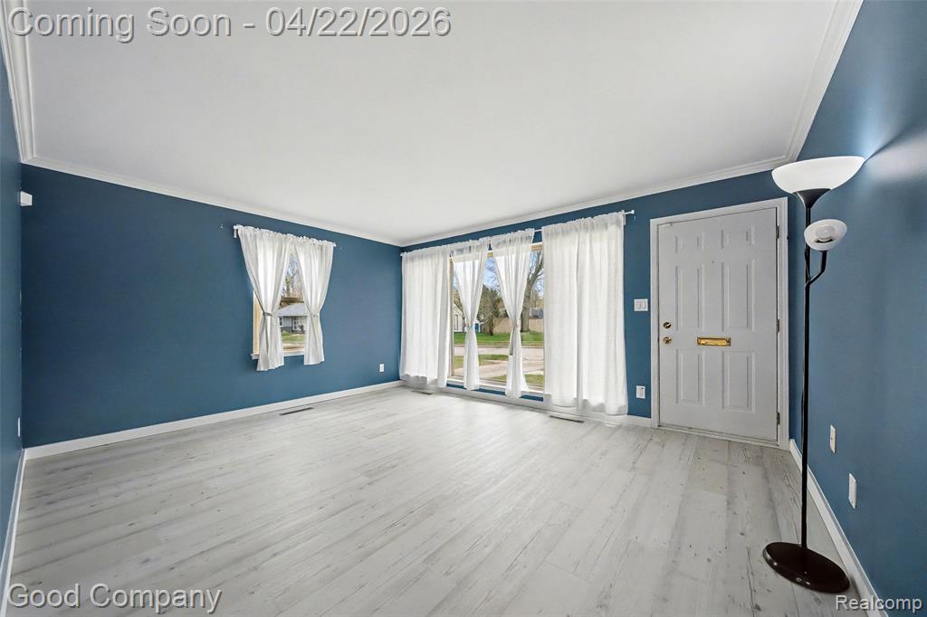 10280 Troy Street, Oak Park, MI 48237 — Photo 4