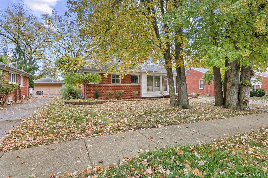 9352 Nathaline Street, Redford, MI 48239 — Photo 2