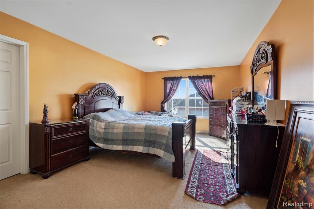 42575 Silverwood Drive, Sterling Heights, MI 48314 — Photo 23