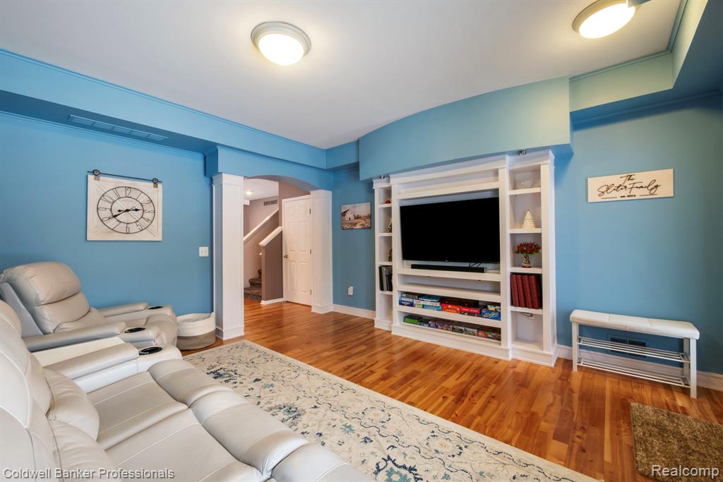 8525 Barrington Drive, Ypsilanti, MI 48198 — Photo 13