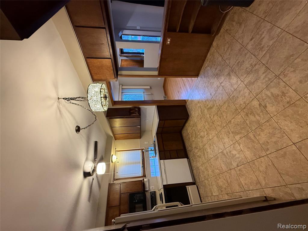 9683 Rosedale Boulevard, Allen Park, MI 48101 — Photo 3