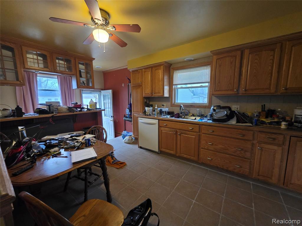 1842 Lathers Street, Garden City, MI — Photo 5