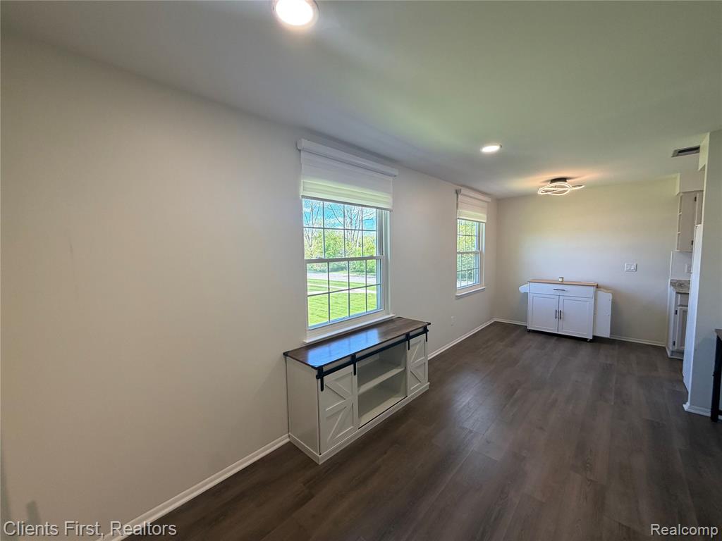 204 Princeton Drive, South Lyon, MI 48178 — Photo 7