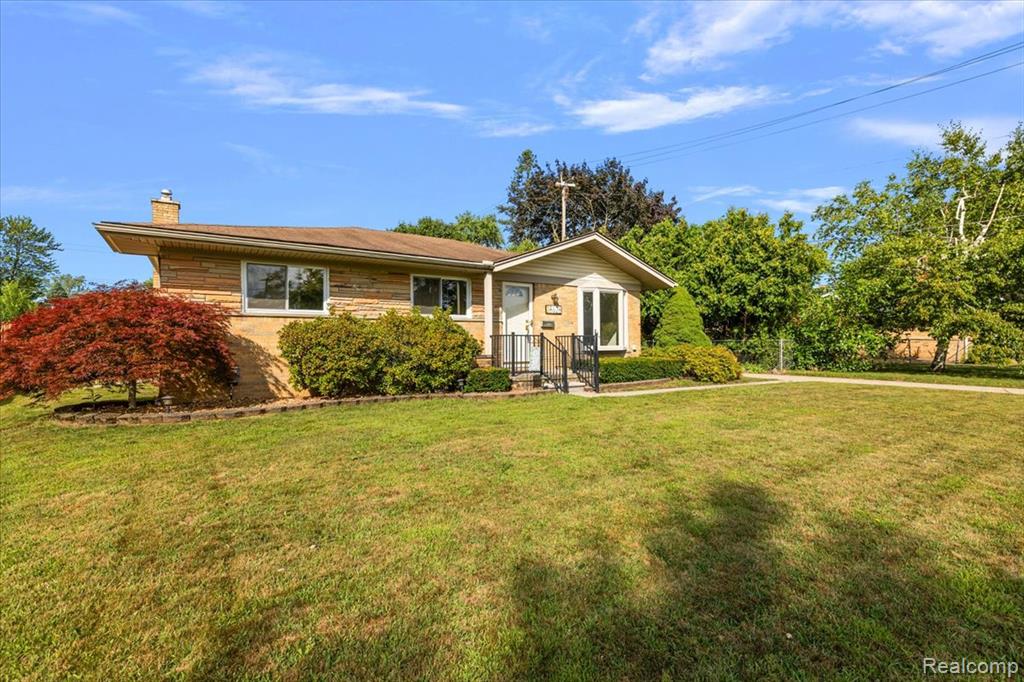 8628 Strom Drive, Sterling Heights, MI 48314 — Photo 3