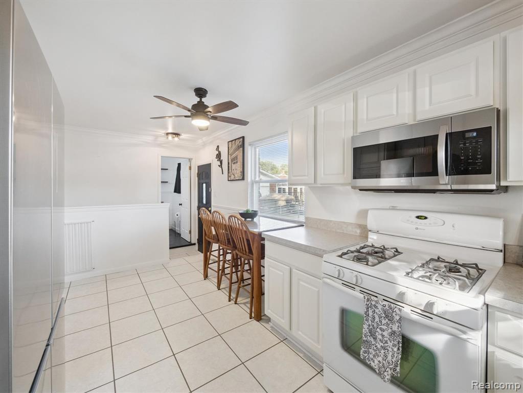 30083 Lisch Street, Gibraltar, MI — Photo 15