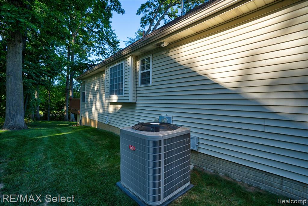 4278 Springwood Court, Fenton, MI 48430 — Photo 77