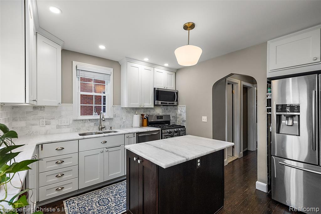 446 McKinley Avenue, Grosse Pointe Farms, MI 48236 — Photo 16