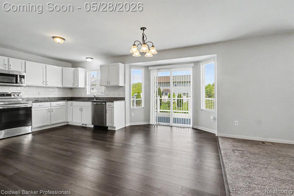 7255 Castell Boulevard, Van Buren, MI 48111 — Photo 8