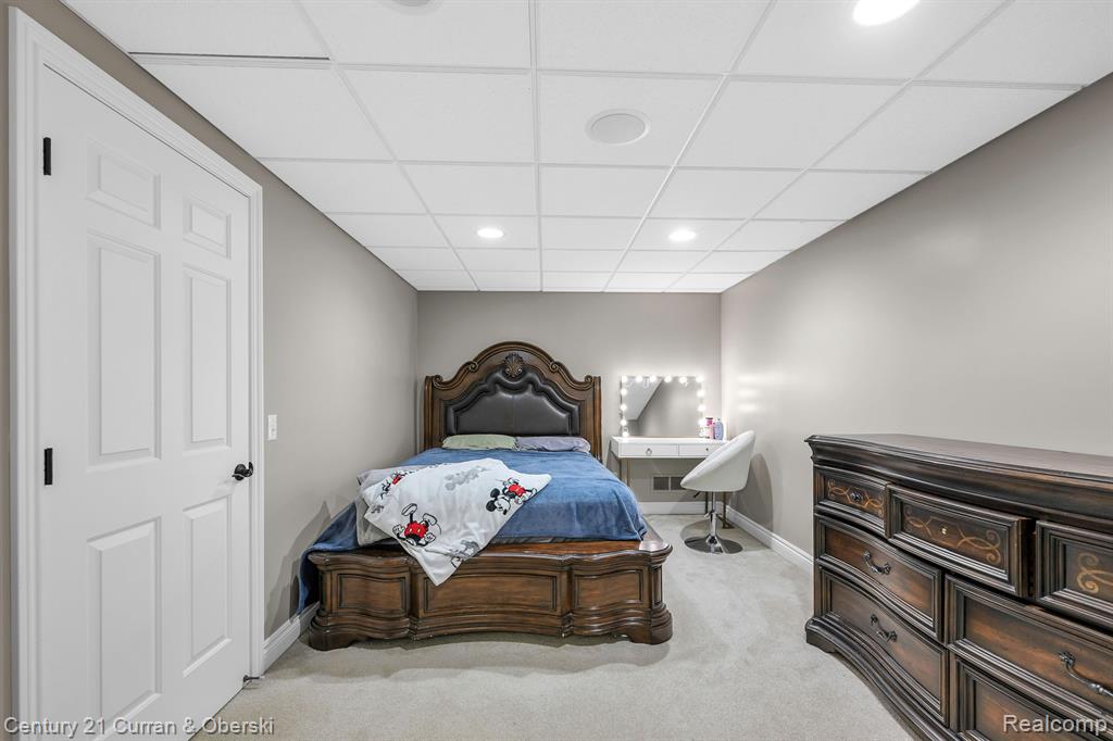 17944 RIDGEVIEW Drive, Northville, MI 48168 — Photo 36