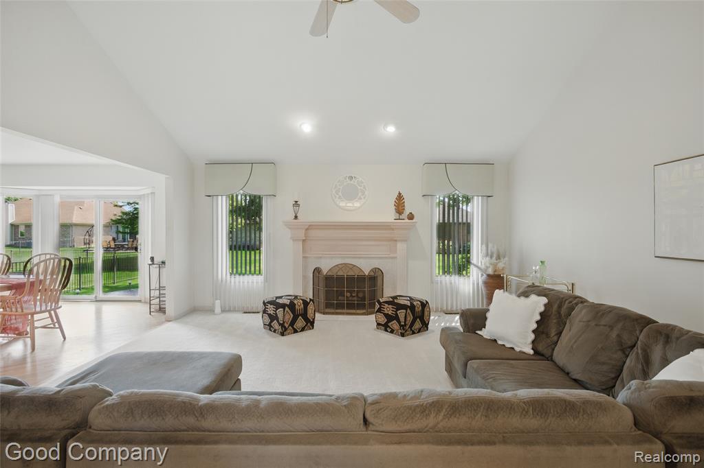 51414 Pinewood Drive, Macomb, MI 48042 — Photo 10