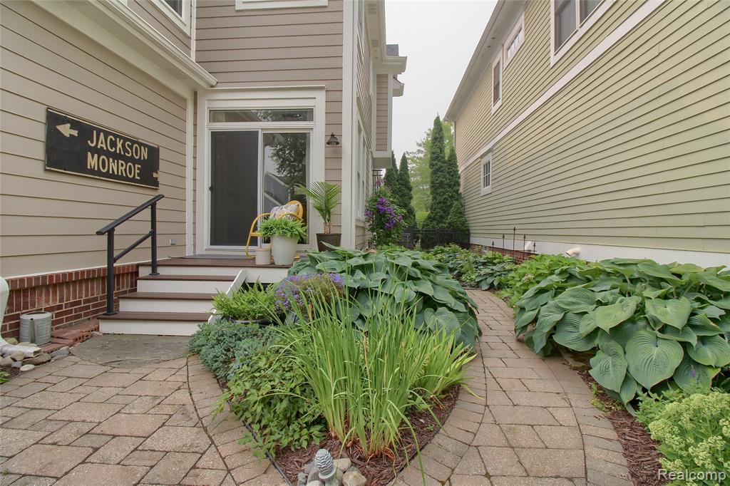 50166 Harding Street, Canton, MI 48188 — Photo 30