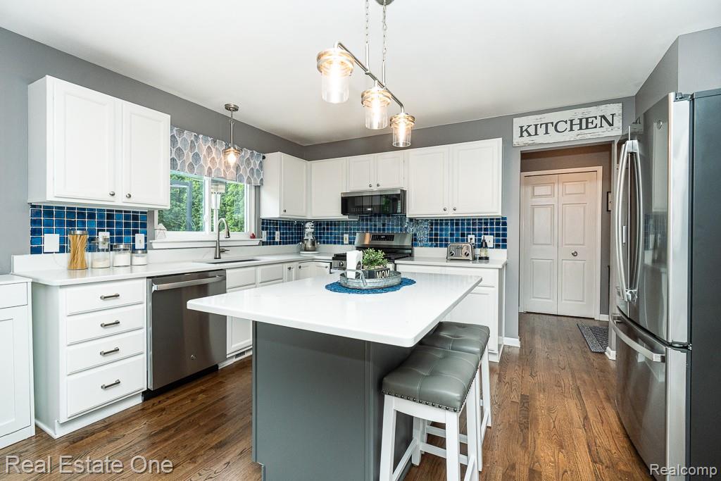 1043 Ridgeview Circle, Lake Orion, MI 48362 — Photo 14