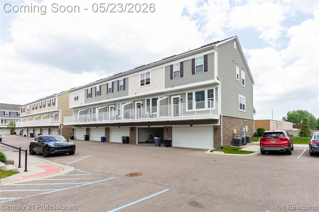 4918 TREESIDE Lane, 27, Troy, MI 48098 — Photo 32