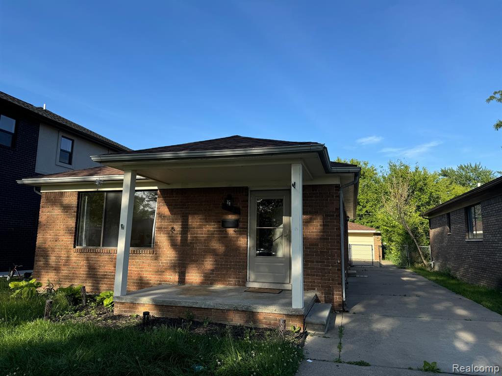 6030 WHITEFIELD Street, Dearborn Heights, MI 48127 — front exterior